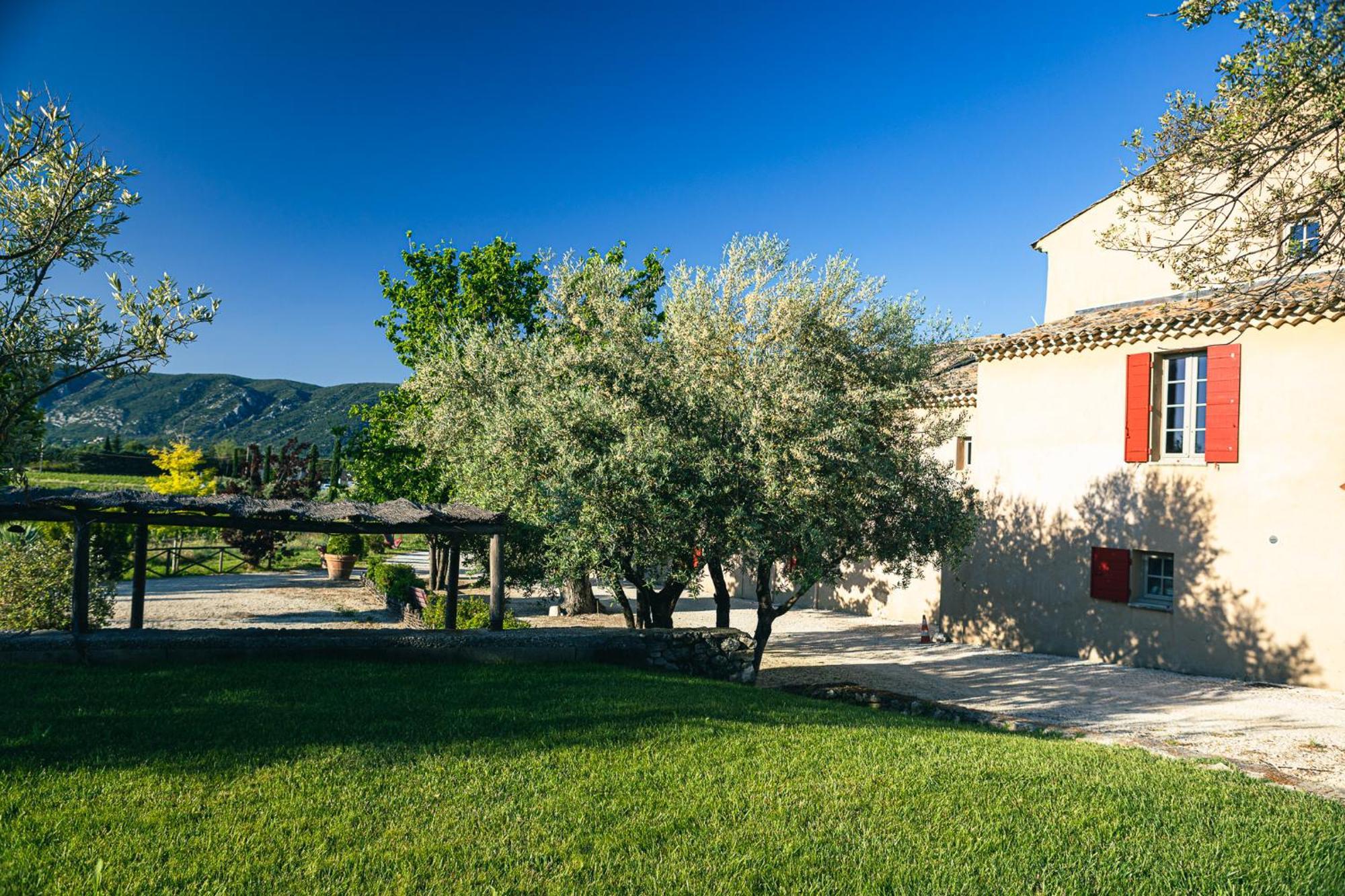 דירות Robion en Luberon Domaine Des Peyre מראה חיצוני תמונה