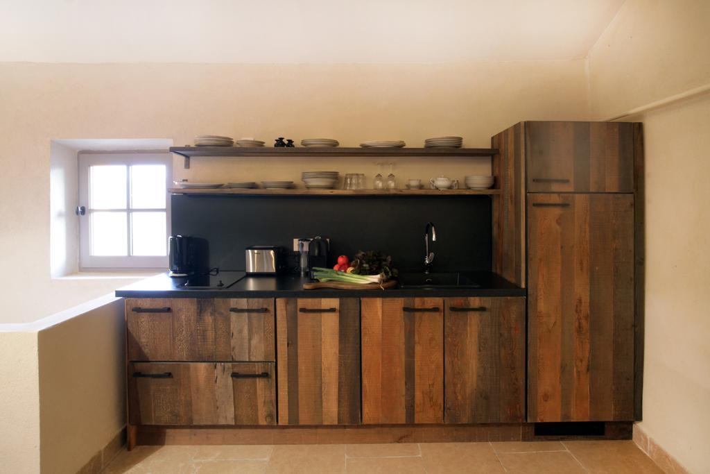 דירות Robion en Luberon Domaine Des Peyre חדר תמונה